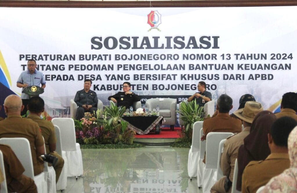 Kasubdit III Ditreskrimsus Polda Jatim, Hadiri Sosialisasi Perbup Bantuan Keuangan Desa Bersifat Khusus, Di Pemkab Bojonegoro