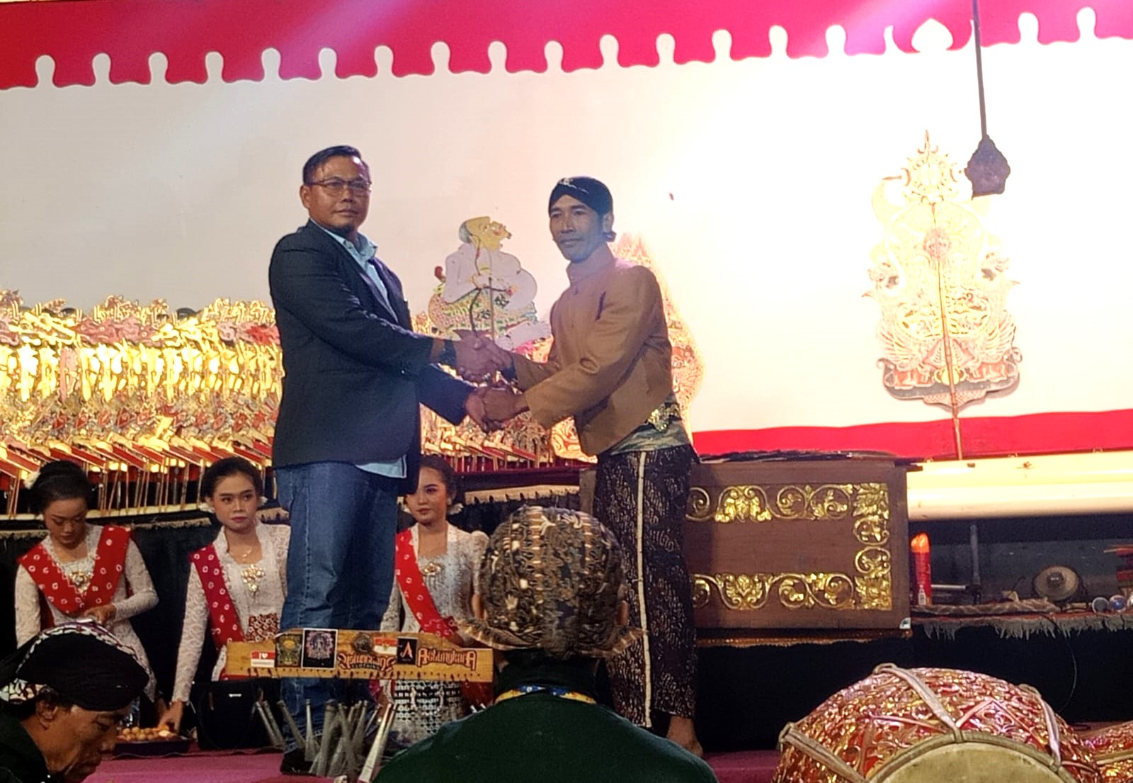 Dalang Kondang Ki Sigit Ariyanto, Meriahkan Sedekah Bumi, Desa Pelem, Purwosari