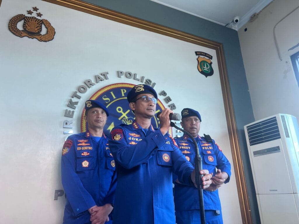 154 Personel Polair Bongkar Pagar Laut di Perairan Tangerang