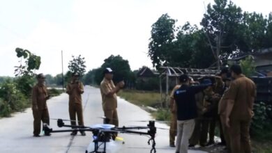 Bupati Bojonegoro Setyo Wahono Sediakan Drone Penyemprot Pestisida, Gratis Bagi Petani di Wilayahnya