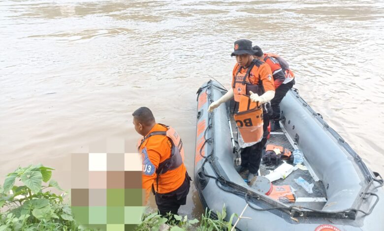Jasad Wanita Tak Dikenali, Ditemukan Mengambang di Bengawan Solo, Desa Payaman, Ngraho Jasad Wanita Tak Dikenali, Ditemukan Mengambang di Bengawan Solo, Desa Payaman, Ngraho