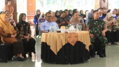 Kapolres Bojonegoro AKBP Mario Prahatinto, Hadiri May Day, di Pemkab Bojonegoro