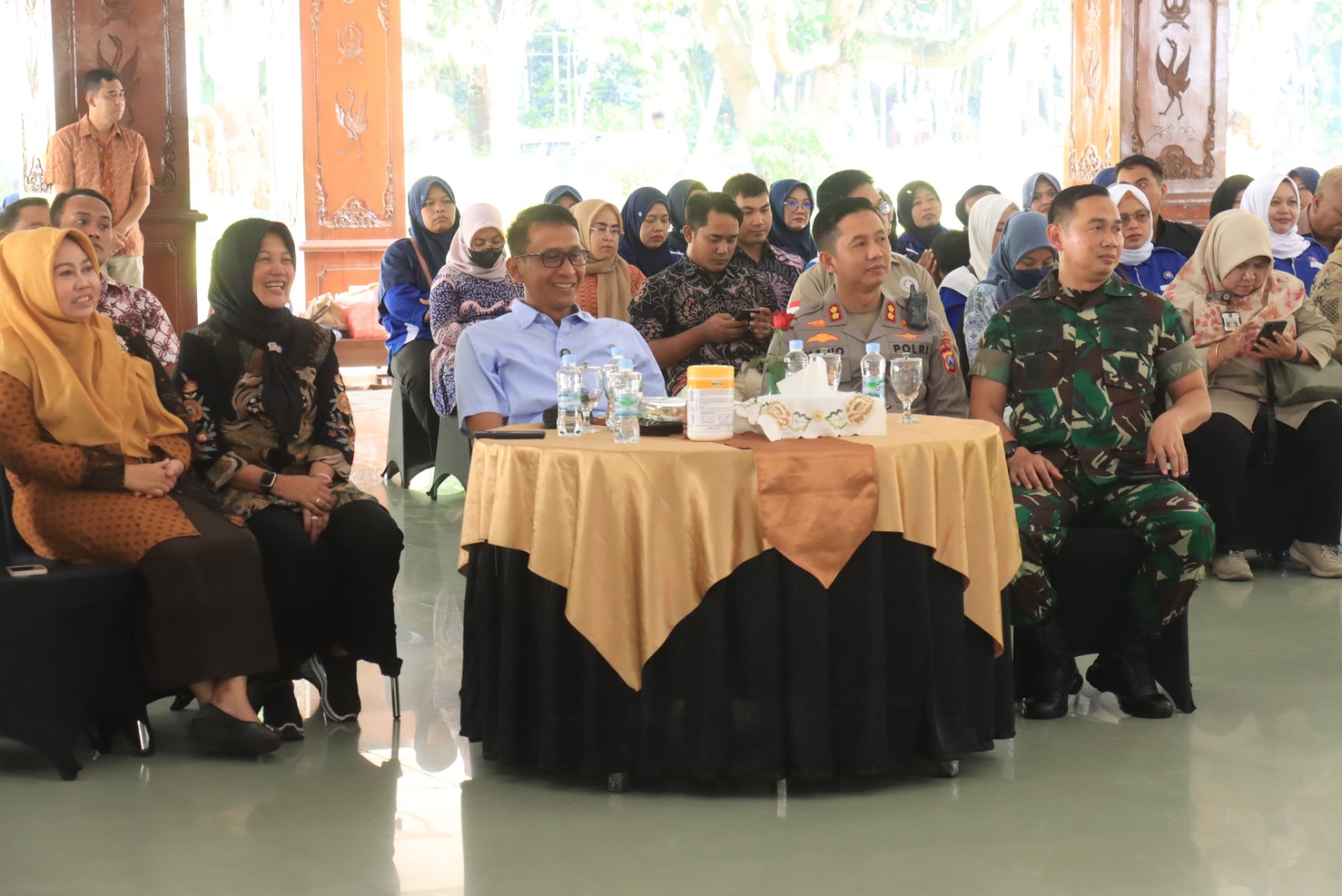 Kapolres Bojonegoro AKBP Mario Prahatinto, Hadiri May Day, di Pemkab Bojonegoro