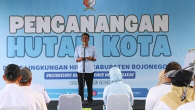 Lestarikan Lingkungan, Bupati Bojonegoro Setyo Wahono, Inisiasi Pencanangan Hutan Kota di Ledok Kulon