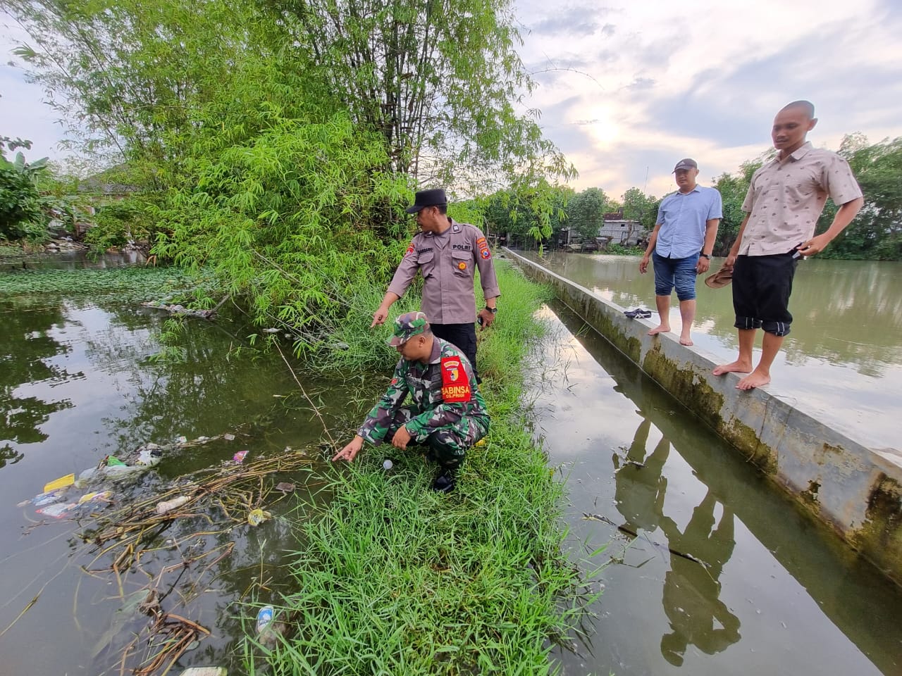 Pamit Cari Ikan, Seorang Warga Prigi, Kanor Ini, Ditemukan Meninggal Tergeletak di Bibir Sungai