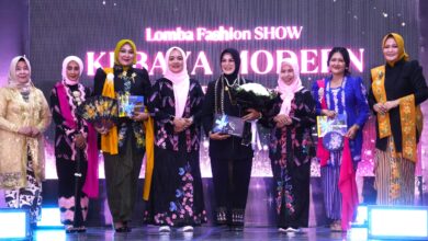 Semarak, Fashion Show Kebaya Modern Batik Bojonegoro, Oleh Gabungan Organisasi Wanita (GOW) Bojonegoro