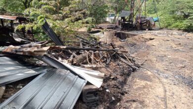 Ludes Terbakar, Gubuk di Tambang Minyak Tradisional, Hargomulyo, Kedewan, Bojonegoro