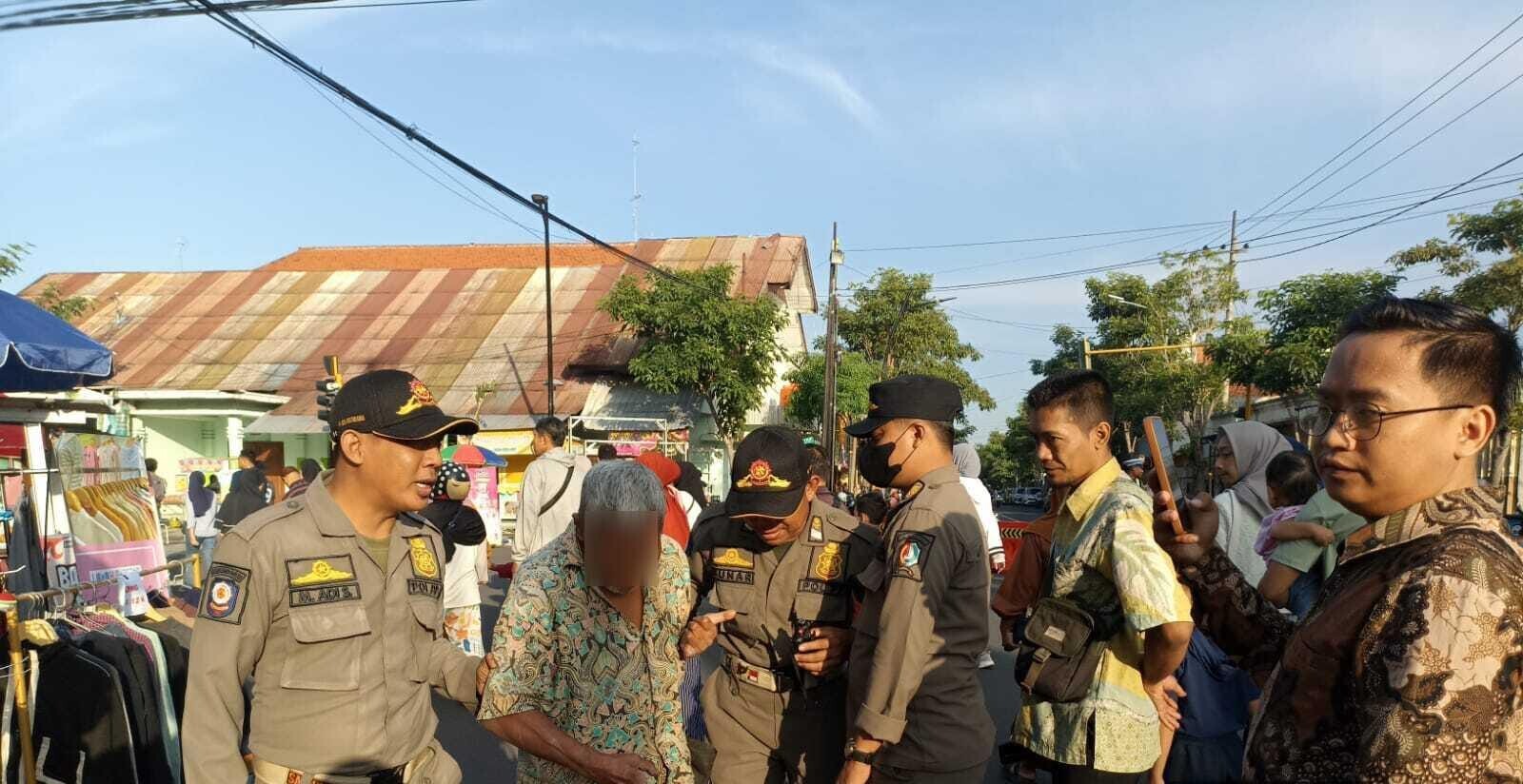 6 Penyandang Masalah Kesejahteraan Sosial (PMKS) berhasil Diamakan Dalam Operasi Gabungan Satpol PP dan Dinsos Bojonegoro