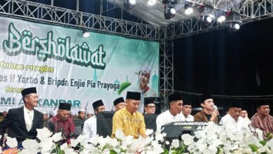Babad Bersholawat, Tasyakuran Kades Babad H. Yarbo, Atas Keberhasilan Putranya Bripda Enjie Pia Prayoga Jadi Polisi, Kini Dinas di Poda Jatim