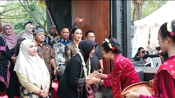 Festival Geopark Bojonegoro 2025, Di Obyek Wisata Khayangan Api, Resmi Dibuka Oleh Wabup Bojonegoro Nurul Azizah Festival Geopark Bojonegoro 2025, Di Obyek Wisata Khayangan Api, Resmi Dibuka Oleh Wabup Bojonegoro Nurul Azizah