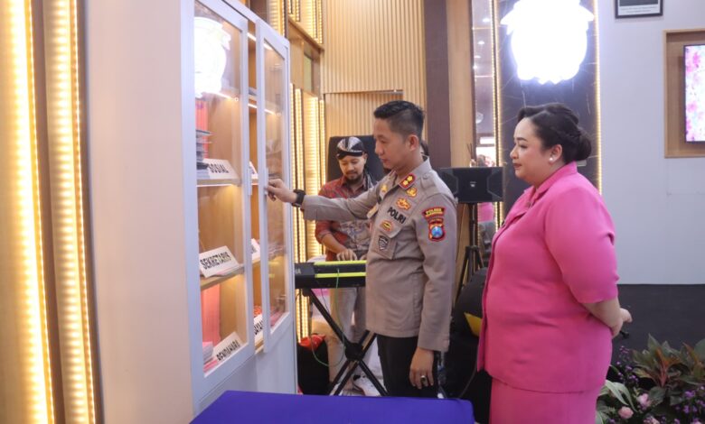 Kapolres Bojonegoro AKBP Mario Prahatinto, Resmikan Renovasi Kantor Bhayangkari dan Yayasan Kemala Kapolres Bojonegoro AKBP Mario Prahatinto, Resmikan Renovasi Kantor Bhayangkari dan Yayasan Kemala