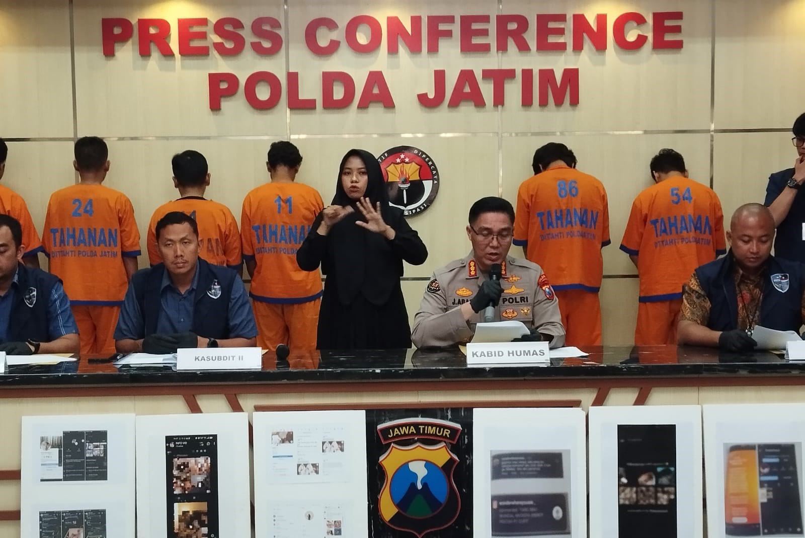 Polda Jatim Bongkar Sindikat Penyebaran Konten Pornografi Online, Libatkan Pasangan Sejenis