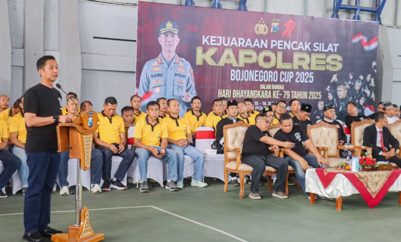 Rangkaian Peringatan Hari Bhayangkara Ke-79, Polres Bojonegoro Gelar Kejuaraan Pencak Silat Rangkaian Peringatan Hari Bhayangkara Ke-79, Polres Bojonegoro Gelar Kejuaraan Pencak Silat