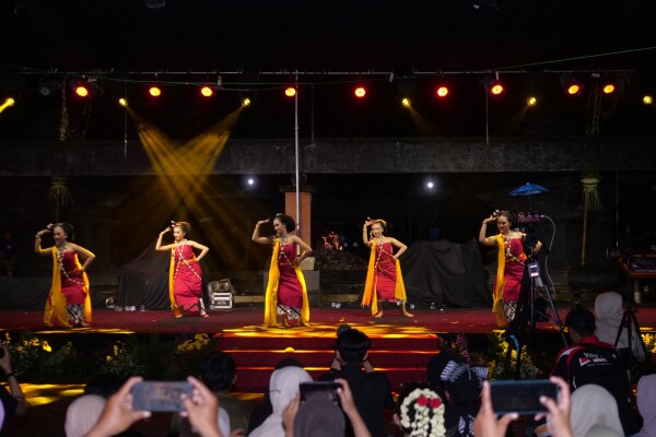 Semarak, Seni Taruna Budaya Hingga Ketoprak, Meriahkan Festival Geopark Bojonegoro 2025 Semarak, Seni Taruna Budaya Hingga Ketoprak, Meriahkan Festival Geopark Bojonegoro 2025