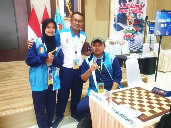 Tim Catur Bojonegoro Raih Medali Emas Setelah Kalahkan Tim Jember di Laga Final Porprov IX Jatim 2025 Tim Catur Bojonegoro Raih Medali Emas Setelah Kalahkan Tim Jember di Laga Final Porprov IX Jatim 2025