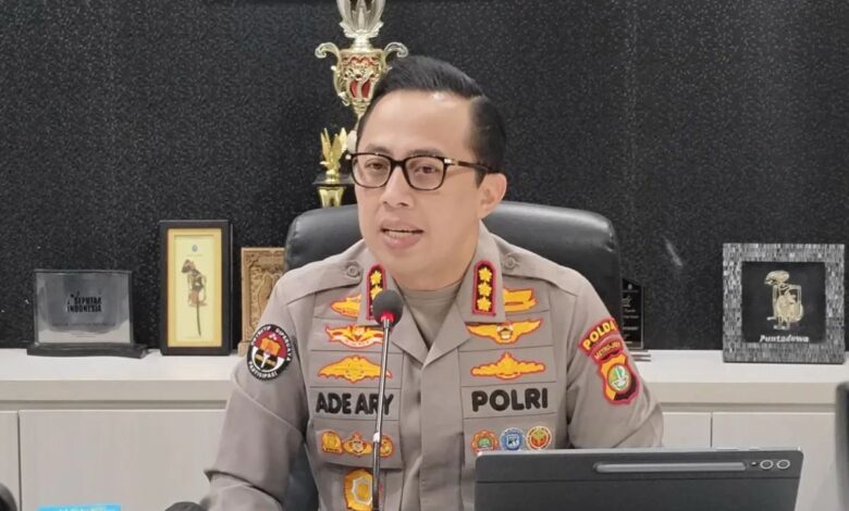 9 Wartawan Gadungan Ditangkap Polisi, Usai Peras Pengunjung Hotel 9 Wartawan Gadungan Ditangkap Polisi, Usai Peras Pengunjung Hotel