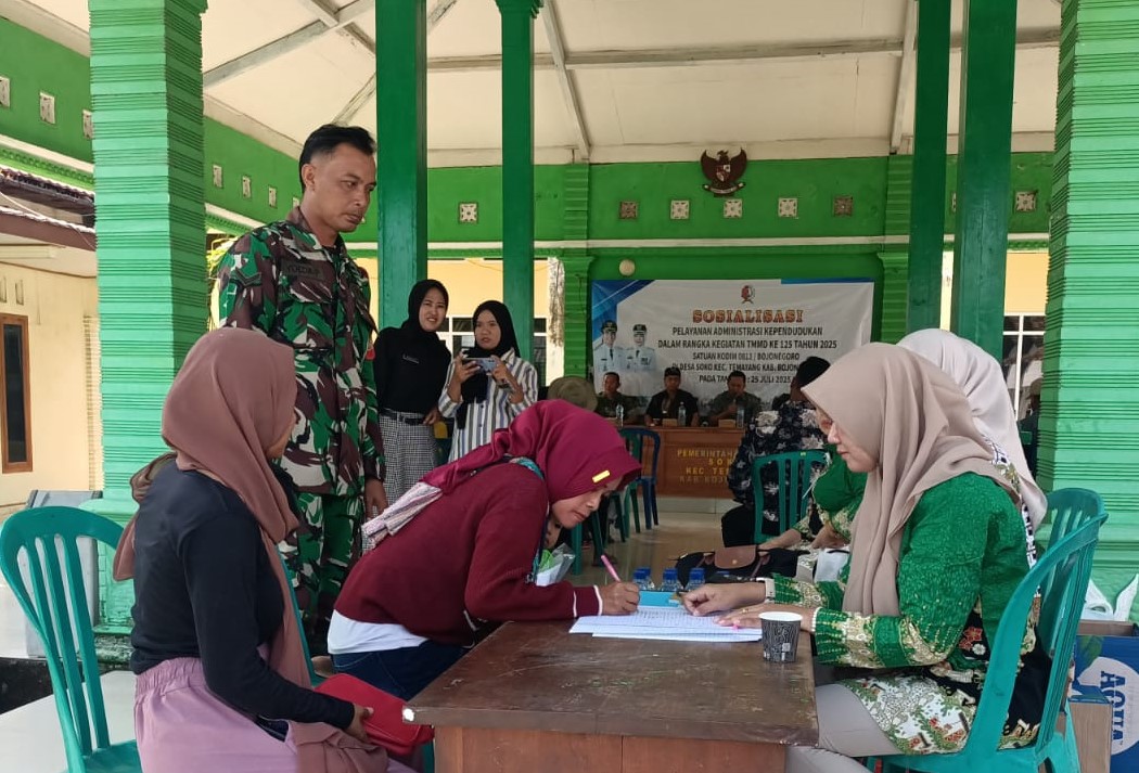 Ada Sosialisasi Adminduk di TMMD Ke-125 Tahun 2025, di Desa Soko, Temayang