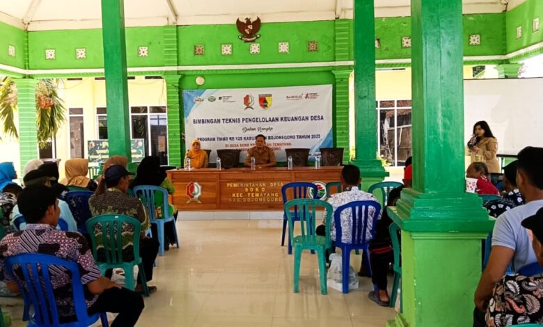BPKAD Bojonegoro Gelar Bimtek Pengelolaan Keungan Desa di TMMD ke-125 Tahun 2025, di Desa Soko, Temayang BPKAD Bojonegoro Gelar Bimtek Pengelolaan Keungan Desa di TMMD ke-125 Tahun 2025, di Desa Soko, Temayang