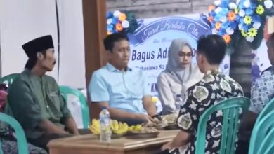 Bupati Bojonegoro Setyo Wahono Takziyah Ke Rumah Duka Mahasiswa UGM Asal Desa Butoh, Ngasem, Yang Meninggal di Maluku Tenggara