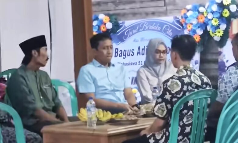 Bupati Bojonegoro Setyo Wahono Takziyah Ke Rumah Duka Mahasiswa UGM Asal Desa Butoh, Ngasem, Yang Meninggal di Maluku Tenggara