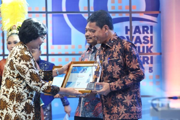 Bupati Bojonegoro Setyo Wahono Terima Penghargaan Atas Keberhasilanya Jaga Ketersediaan Pangan dan Kurangi Angka Kemiskinan