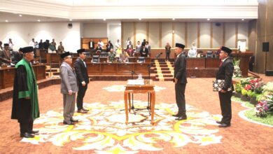 Dalam Rapat Paripurna Istimewa, Nafi’ Sahal dan Agus Dita Pratama Dilantik Jadi Anggota DPRD Bojonegoro