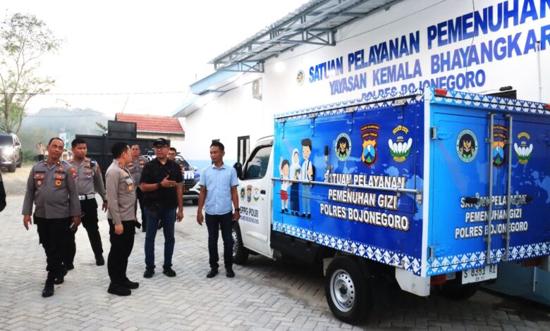 Dukung Penuh Program Gizi Anak, Kapolres Bojonegoro AKBP Afrian Satya Permadi Tinjau SPPG, di Sumodikaran, Dander Dukung Penuh Program Gizi Anak, Kapolres Bojonegoro AKBP Afrian Satya Permadi Tinjau SPPG, di Sumodikaran, Dander
