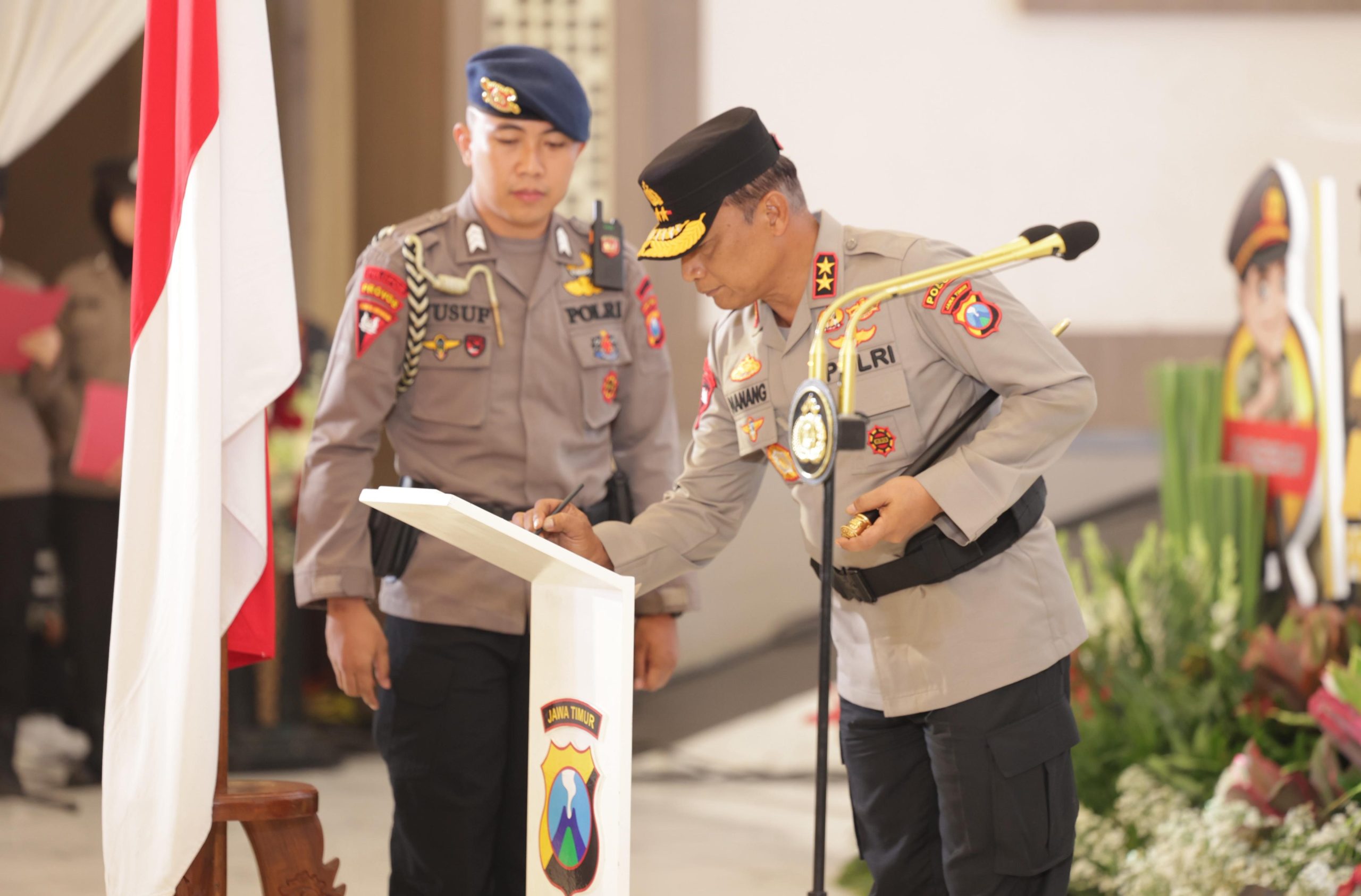 Kapolda Jatim Pimpin Sertijab Dirreskrimum dan Kapolres Jajaran, Tegaskan Profesionalisme dan Sinergi Kunci Hadapi Tantangan
