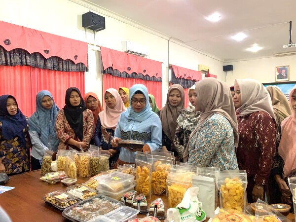 Para Pelaku IKM di Bojonegoro Ikuti Bimtek Marketing, Packaging dan Branding Produk