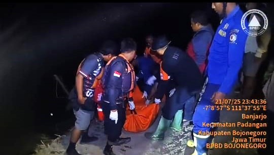 Remaja Asal Ngaglik, Kasiman, Diduga Menceburkan Diri Ke Bengawan Solo itu, Telah Ditemukan Dalam Kondisi Meninggal Dunia Remaja Asal Ngaglik, Kasiman, Diduga Menceburkan Diri Ke Bengawan Solo itu, Telah Ditemukan Dalam Kondisi Meninggal Dunia