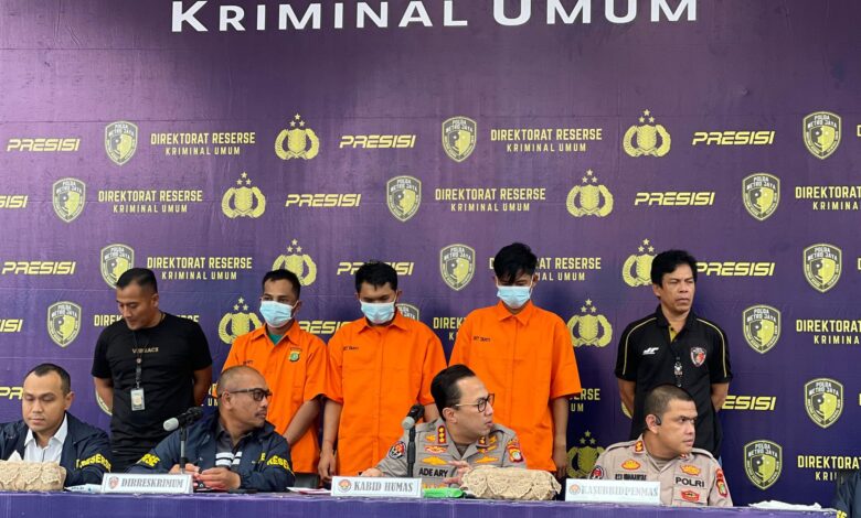 Polisi Tangkap Pelaku Pembunuhan Notaris Wanita, Yang Dibuang di Sungai Citarum, Kedungwaringin, Bekasi Polisi Tangkap Pelaku Pembunuhan Notaris Wanita, Yang Dibuang di Sungai Citarum, Kedungwaringin, Bekasi