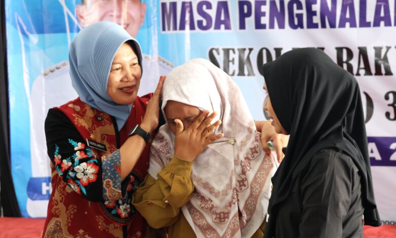 Wabup Bojonegoro Hj Nurul Azizah Berkenan Membuka Secara Resmi MPLS SRMA 36 Bojonegoro