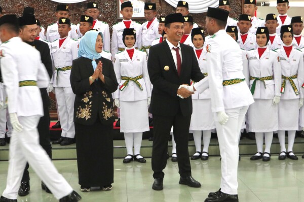 Bupati Bojonegoro Setyo Wahono Kukuhkan Paskibraka, Siap Kibarkan Merah Putih di HUT Kemerdekaan RI Ke-80, di Bojonegoro