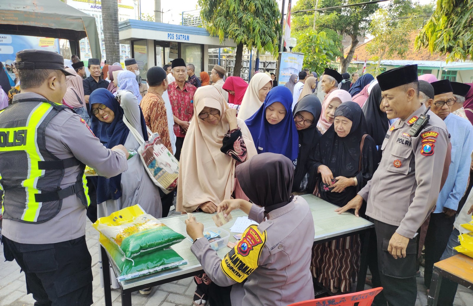 Gerakan Pangan Murah Digelar Polsek Bojonegoro Kota Gandeng PDPM dan Kokam Bojonegoro