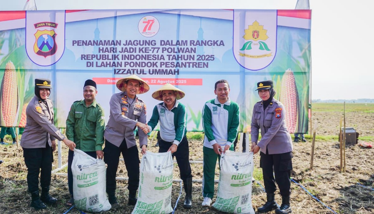 Polwan Polres Bojonegoro Peringati Hari Jadi Ke-77, Ditandai Tanam Jagung Dukung Ketahanan Pangan