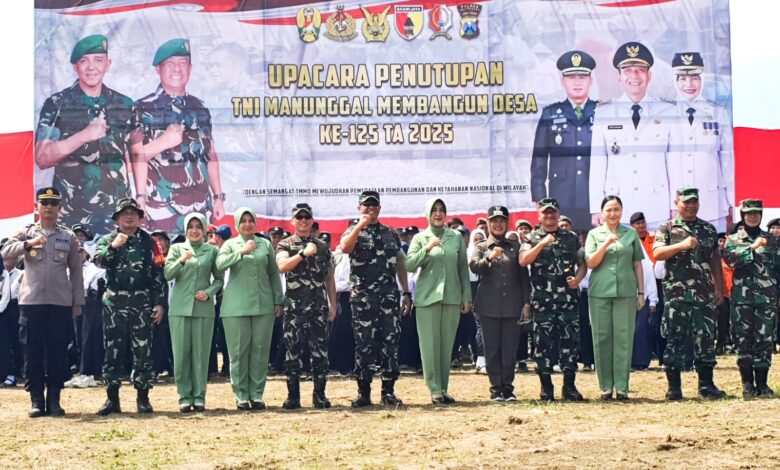 Resmi Berakhir, TMMD 125 Bojonegoro Yang Berlangsung, Di Desa Soko, Temayang Resmi Berakhir, TMMD 125 Bojonegoro Yang Berlangsung, Di Desa Soko, Temayang