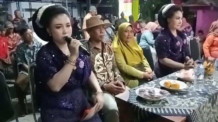 Pagelaran Langen Tayub Meriahkan Sedekah Bumi Desa Tikusan, Kapas