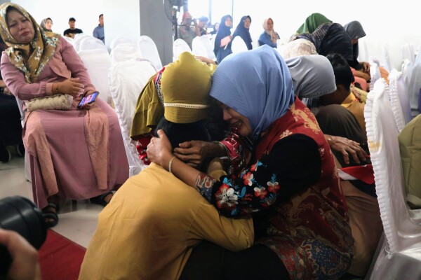 Wabup Bojonegoro Hj Nurul Azizah Berkenan Membuka Secara Resmi MPLS SRMA 36 Bojonegoro