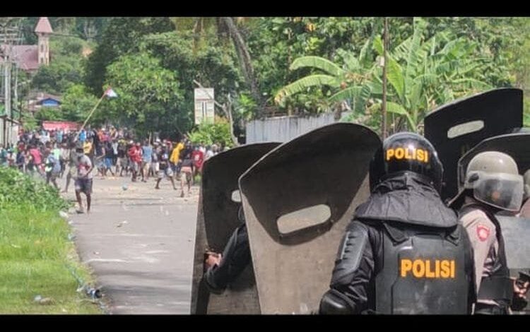Gelombang Protes Nasional Tunda Tiga Laga Super League Indonesia: Keamanan Jadi Prioritas Utama Gelombang Protes Nasional Tunda Tiga Laga Super League Indonesia: Keamanan Jadi Prioritas Utama
