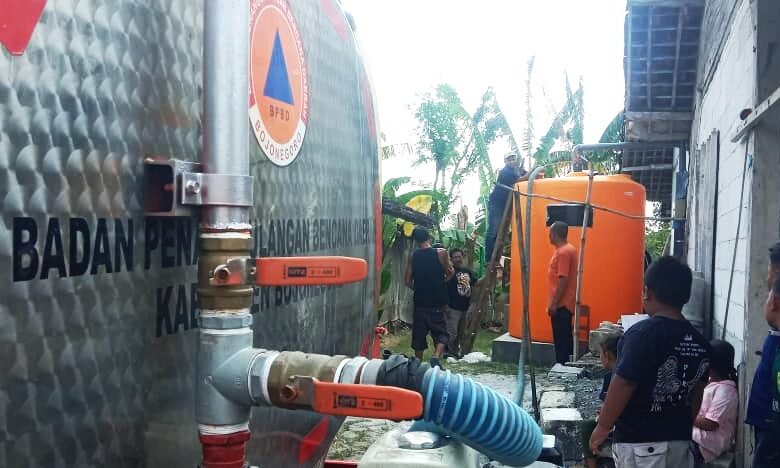 Beberapa Desa di Bojonegoro Telah Mengalami Kekeringan, BPBD Siap Dropping Bantuan Air Bersih Beberapa Desa di Bojonegoro Telah Mengalami Kekeringan, BPBD Siap Dropping Bantuan Air Bersih