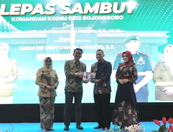 Berlangsung Hangat, Lepas Sambut Komandan Kodim 0813 Bojonegoro, di Pendopo Malowopati Berlangsung Hangat, Lepas Sambut Komandan Kodim 0813 Bojonegoro, di Pendopo Malowopati