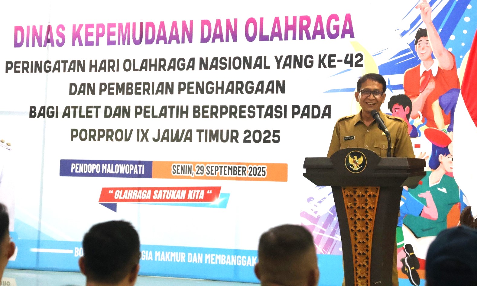 Bupati Bojonegoro Setyo Wahono Serahkan Bonus Kepada Para Atlet Peraih Medali di Porprov Jatim 2025