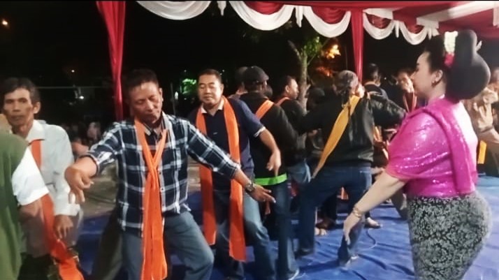 Pagelaran Seni Tayub, Jadi Pamungkas Gebyar Agustusan, di Kecamatan Kanor, Bojonegoro Pagelaran Seni Tayub, Jadi Pamungkas Gebyar Agustusan, di Kecamatan Kanor, Bojonegoro