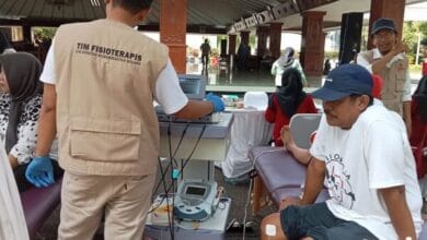 Pemkab Bojonegoro Gelar Seminar dan Layanan Fisioterapi Gratis, Wujudkan Lansia Sehat Mandiri Pemkab Bojonegoro Gelar Seminar dan Layanan Fisioterapi Gratis, Wujudkan Lansia Sehat Mandiri