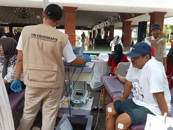 Pemkab Bojonegoro Gelar Seminar dan Layanan Fisioterapi Gratis, Wujudkan Lansia Sehat Mandiri Pemkab Bojonegoro Gelar Seminar dan Layanan Fisioterapi Gratis, Wujudkan Lansia Sehat Mandiri
