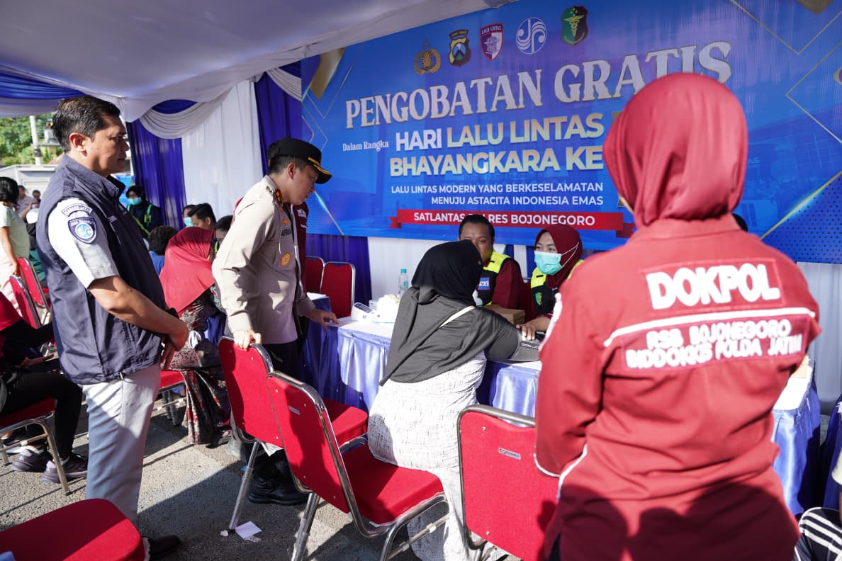 Satlantas Bojonegoro Gelar Pasar Murah dan Donor Darah Sambut Hari Lalu Lintas Bhayangkara Ke-70 Tahun 2025