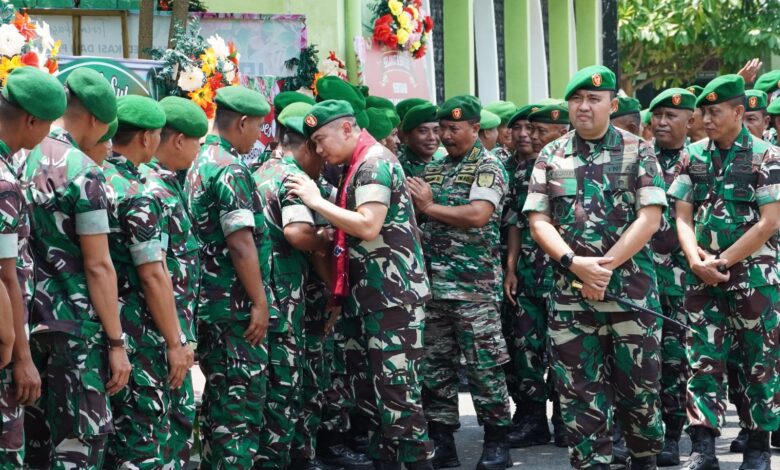 Suasana Haru, Mewarnai Pelepasan dan Penyambutan Komandan Kodim 0813 Bojonegoro Suasana Haru, Mewarnai Pelepasan dan Penyambutan Komandan Kodim 0813 Bojonegoro