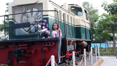 Taman Lokomotif Bojonegoro Jadi Destinasi Alternatif Untuk Jeda Hiruk Pikuk Kota