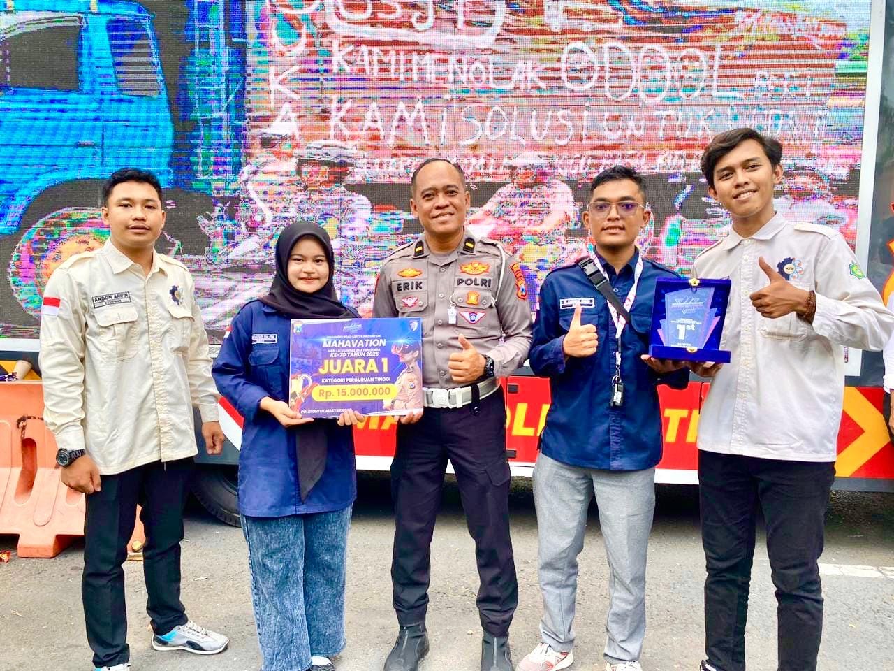 Tim Mahasiswa Unugiri Bojonegoro Raih Juara 1 Mahavation 2025 Yang Digelar Ditlantas Polda Jatim