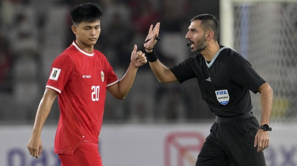 Hokky Caraka Jadi Misteri: Minim Gol, Langganan Timnas, Apa Rahasianya? Netizen Penasaran!